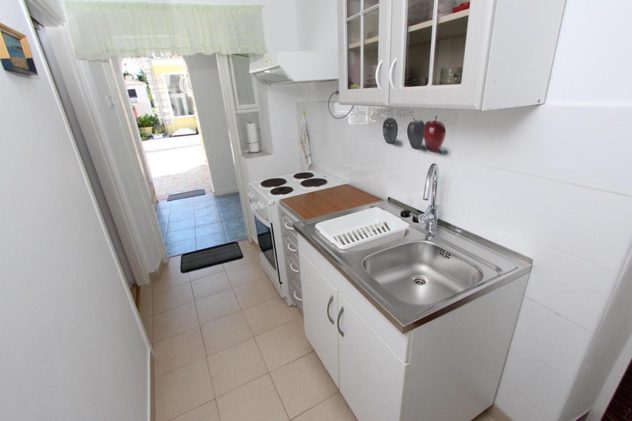 Apartments Knezovic Rovinj Exterior foto