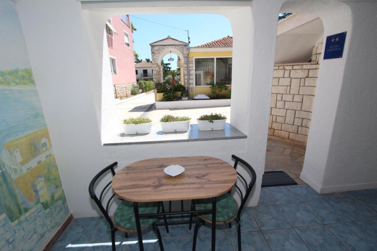 Apartments Knezovic Rovinj Zimmer foto